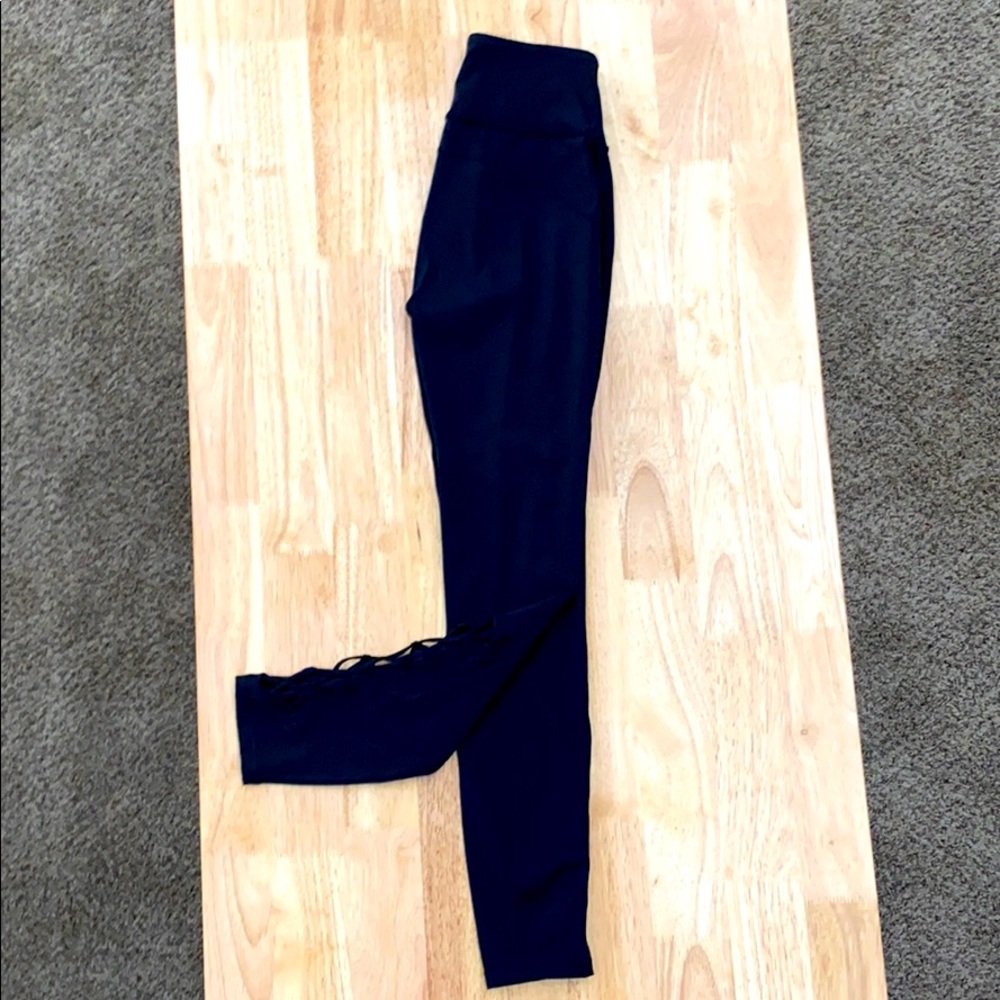 Lululemon leggings size 4